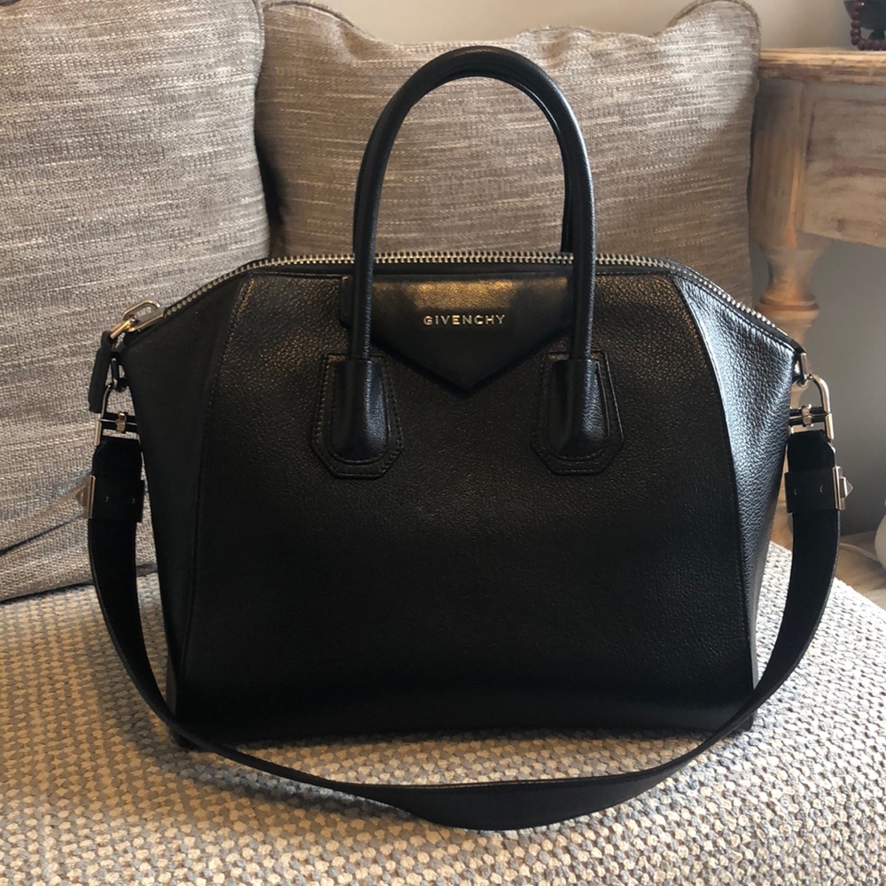 Givenchy Medium Antigona